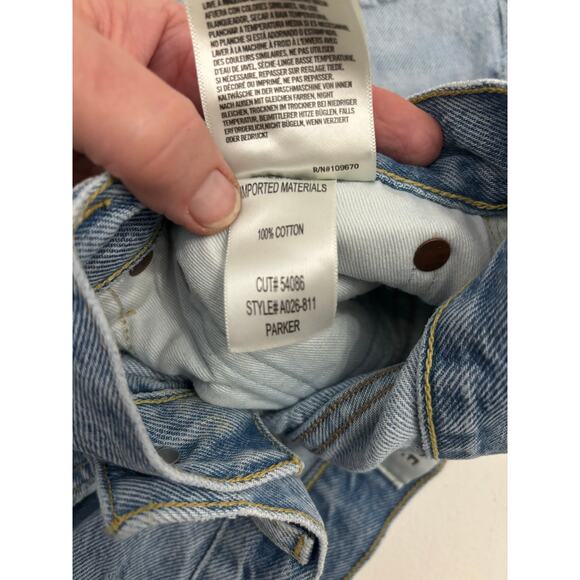 AGOLDE Parker Denim Cutoff Shorts Women’s 29 High Rise Distressed Raw Hem light - Picture 10 of 10